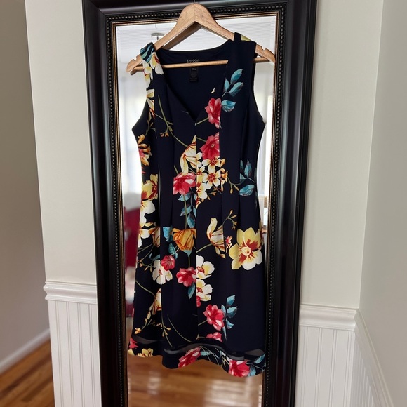 Enfocus Studio Fit and Flare V Neck Dress Size 10 - Picture 3 of 6